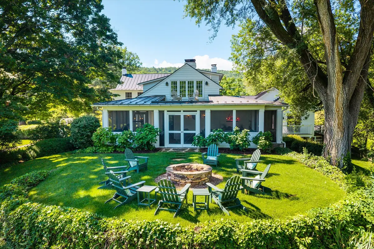 7449 Richardson Gorge Rd, Hot Springs, VA 24445 - #1