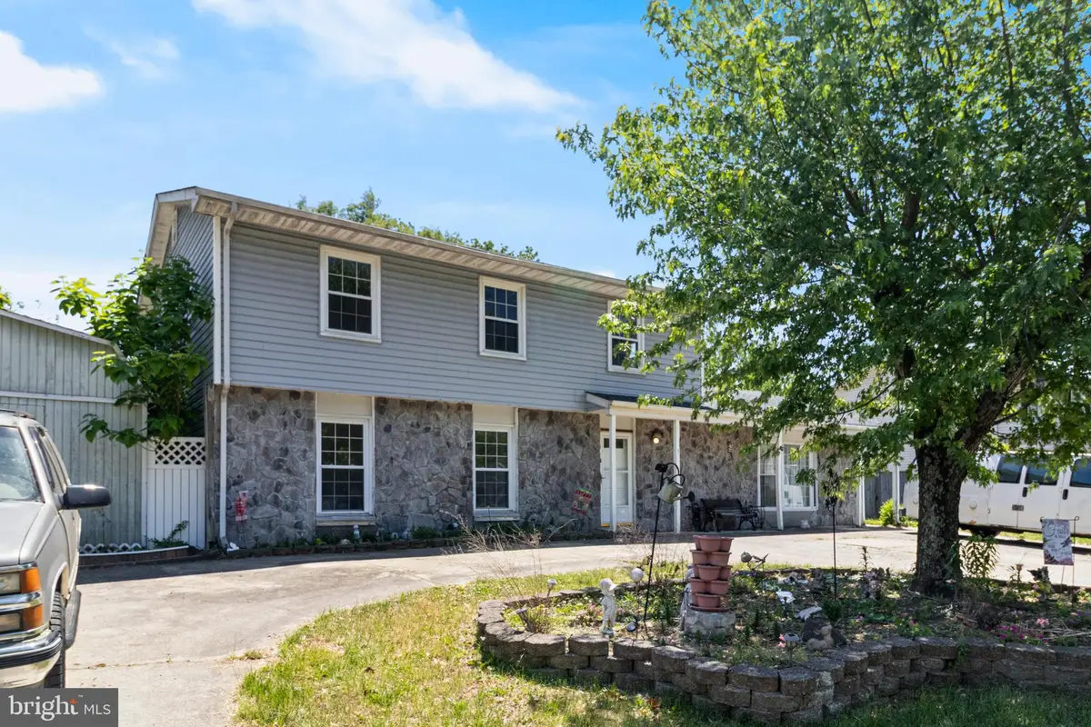 5 Mooncoin Cir, Waldorf, MD 20602 - #1