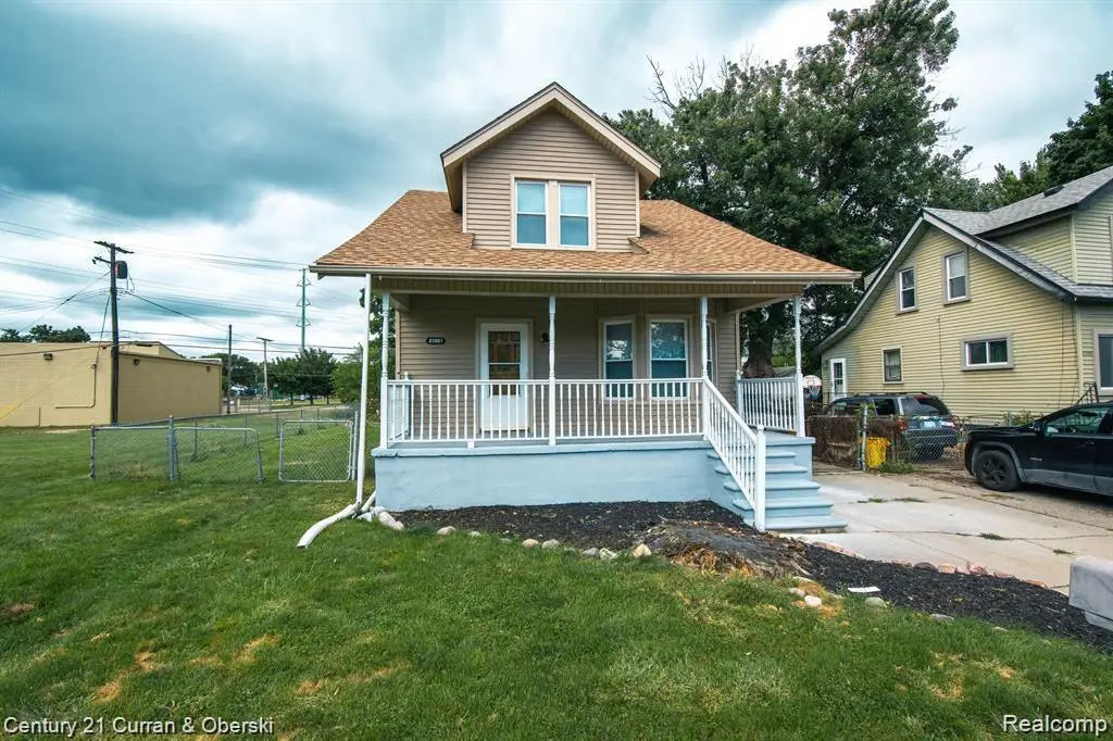 21001 Oxford Avenue, Farmington Hills, MI 48336 - Image #1