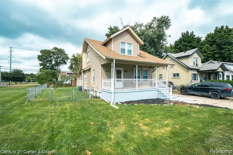 21001 Oxford Avenue, Farmington Hills, MI 48336 - Image #2