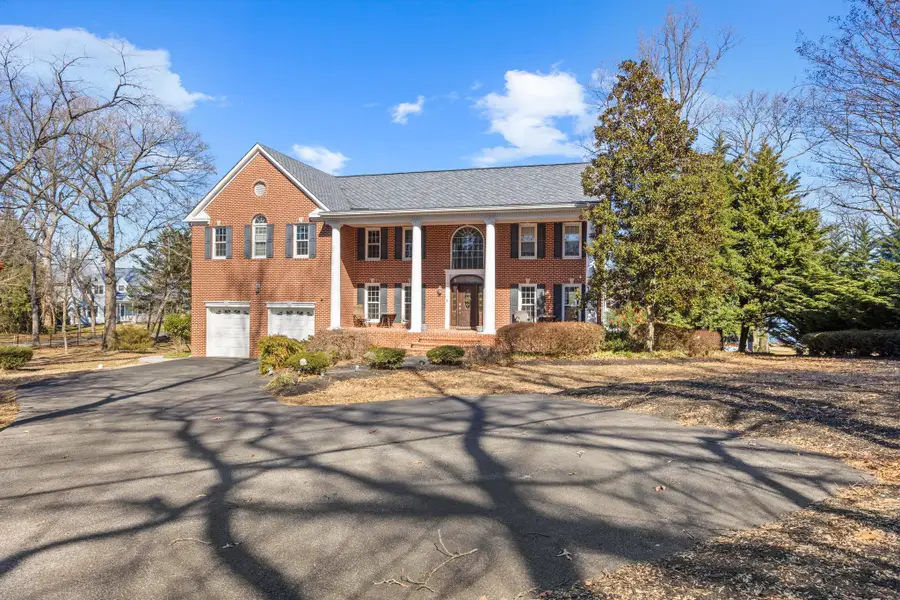 415 Edgewater Rd, Pasadena, MD 21122 - Image #2