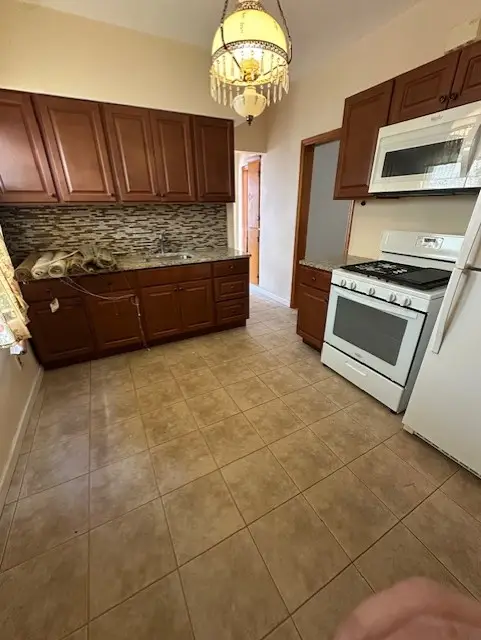 724 5th. St., Secaucus, NJ 07094 - #3