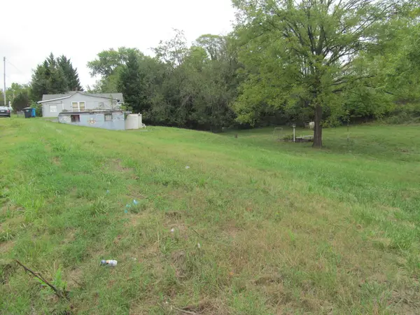 2201 Carvin St Ne, Roanoke, VA 24012