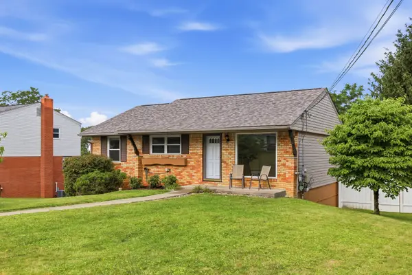 113 Lycoming Dr, Coraopolis, PA 15108