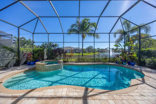 6550 Roma Way, Naples, FL 34113