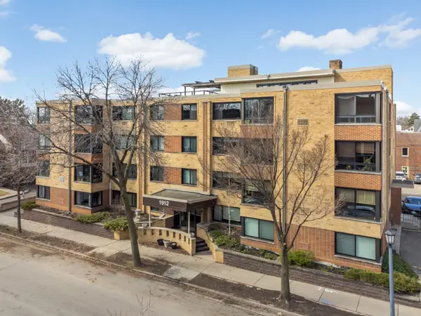 1912 Dupont Avenue S #405, Minneapolis, MN 55403