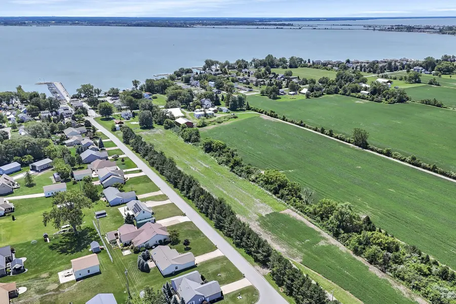1788 S Danielle Drive, Marblehead, OH 43440 - #3