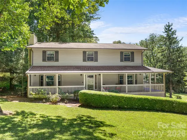121 Churchill Downs Drive, Fairview, NC 28730