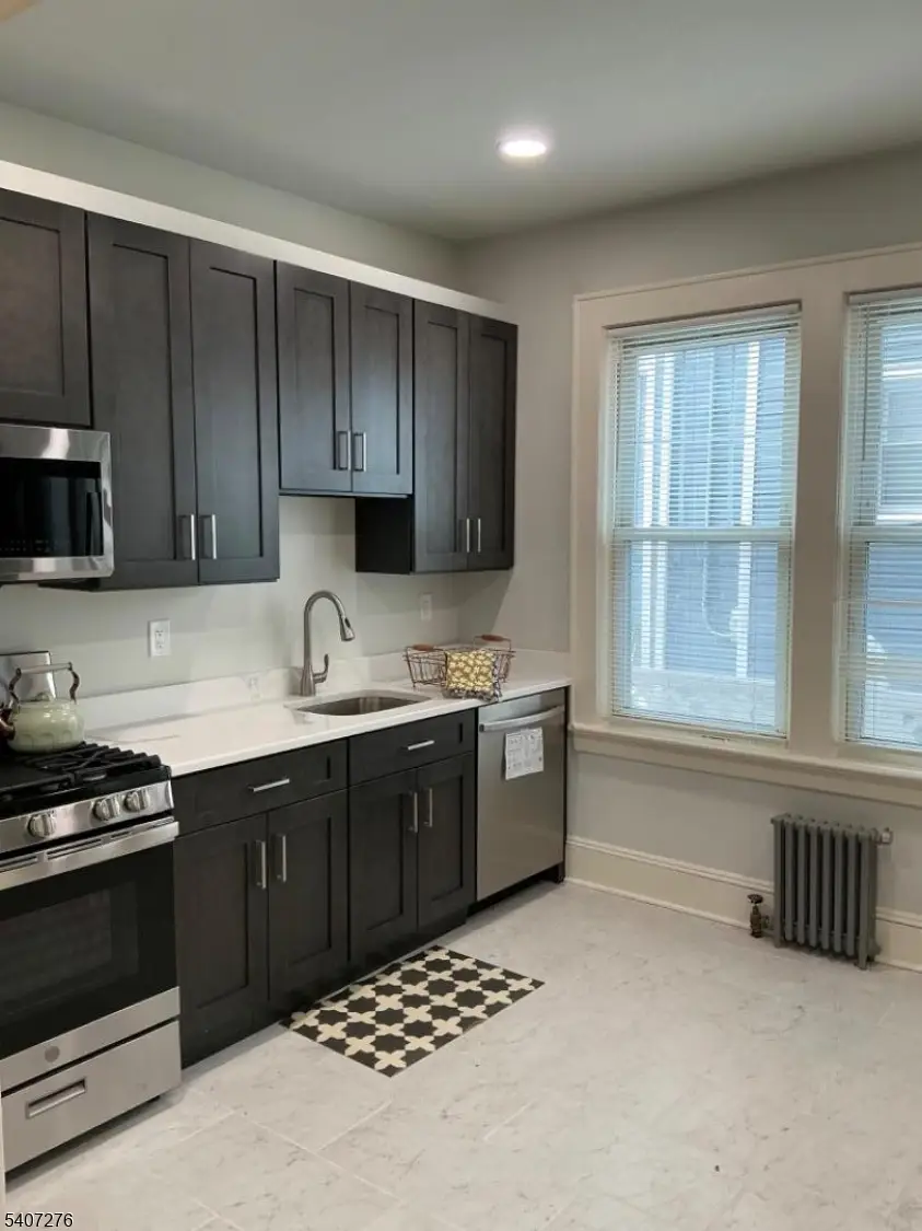 176 weequahic Ave #Unit 1, Newark, NJ 07112 - #2