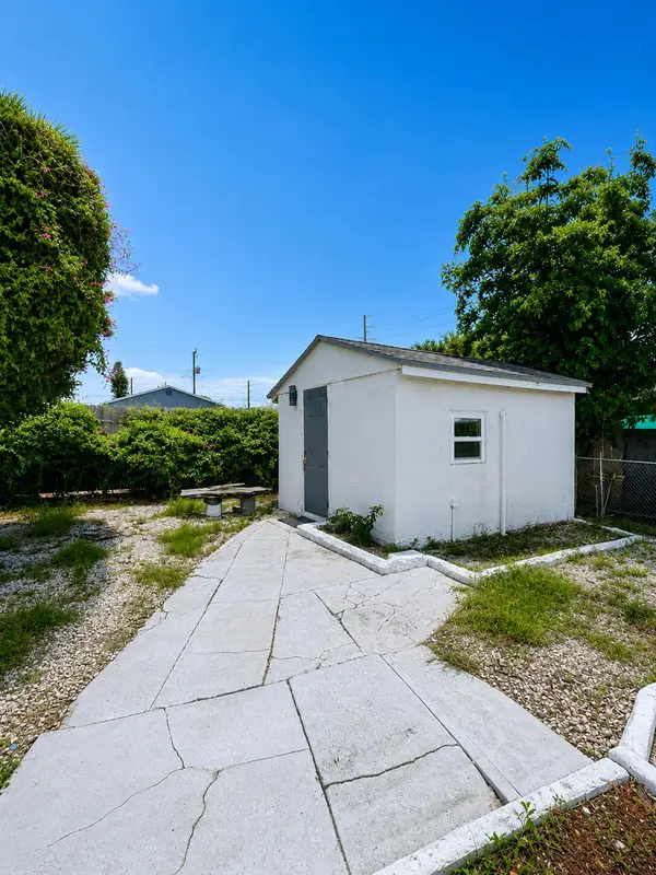 173 W 16th Street, Riviera Beach, FL 33404
