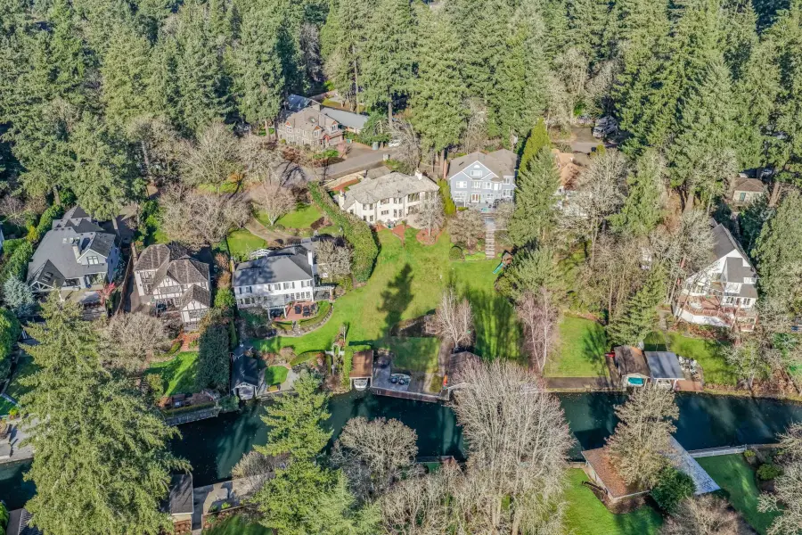 17282 Lake Haven Dr, Lake Oswego, OR 97035 - #2