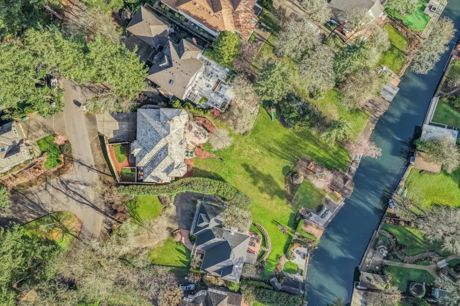 17282 Lake Haven Dr, Lake Oswego, OR 97035 - #3