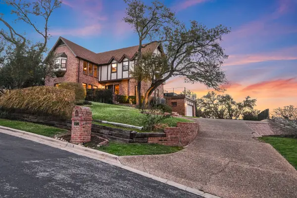 2006 Wychwood Dr, Austin, TX 78746