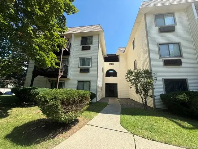 21 Village Park Drive Unit #1B, Fishkill, NY 12524 - #1