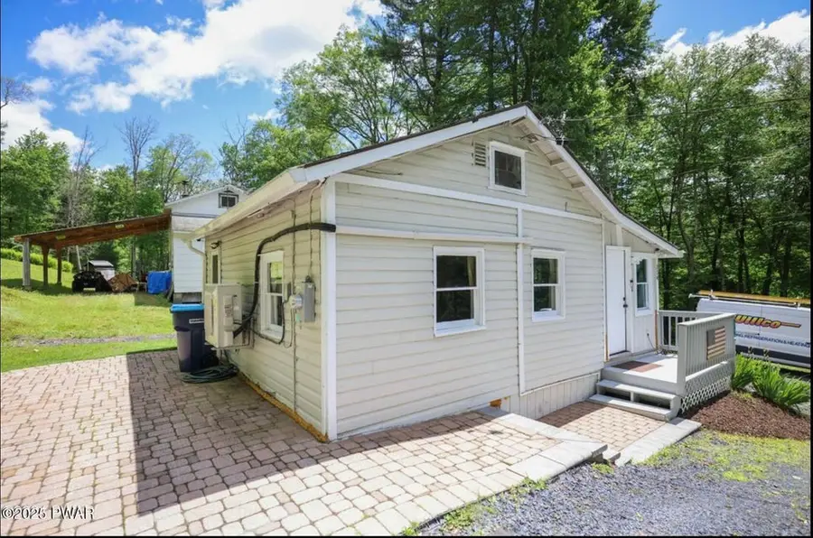 114 Maurauder Lane, Dingmans Ferry, PA 18328 - Image #2