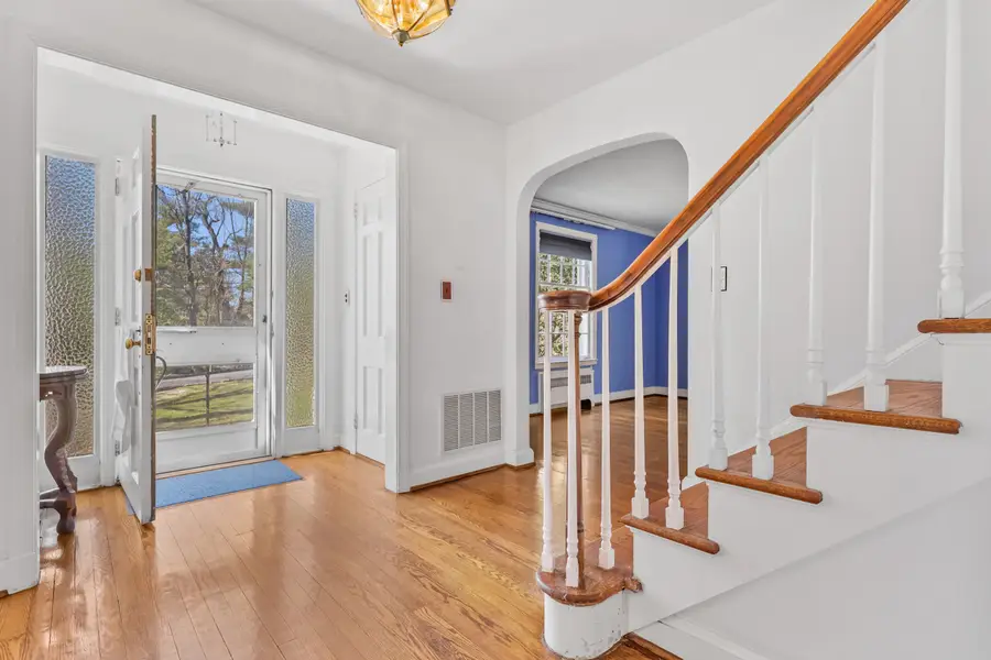 4 Tompkins Road, Scarsdale, NY 10583 - #2