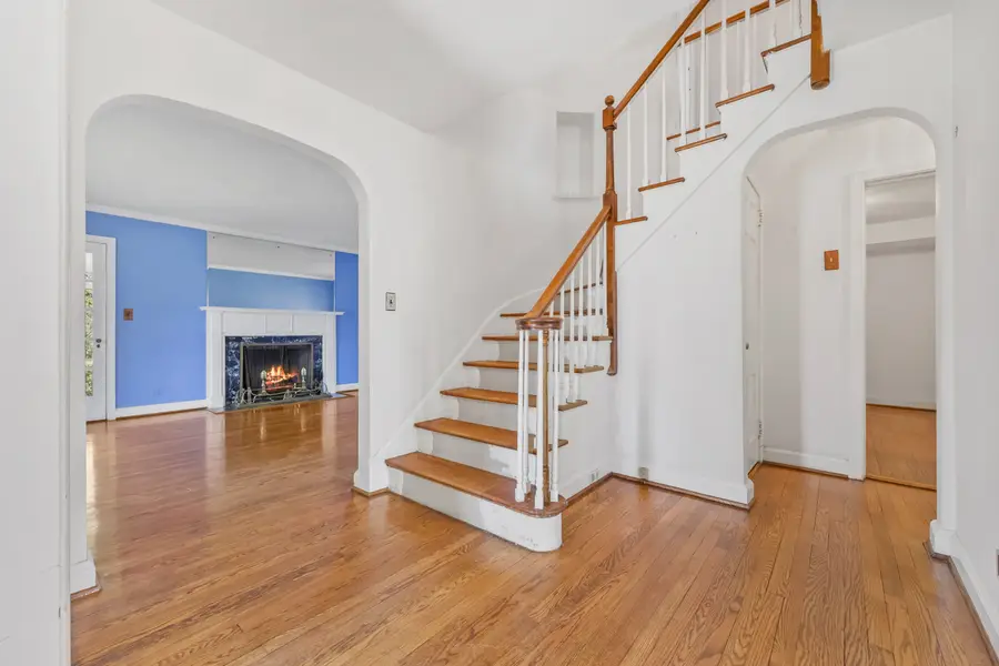 4 Tompkins Road, Scarsdale, NY 10583 - #3