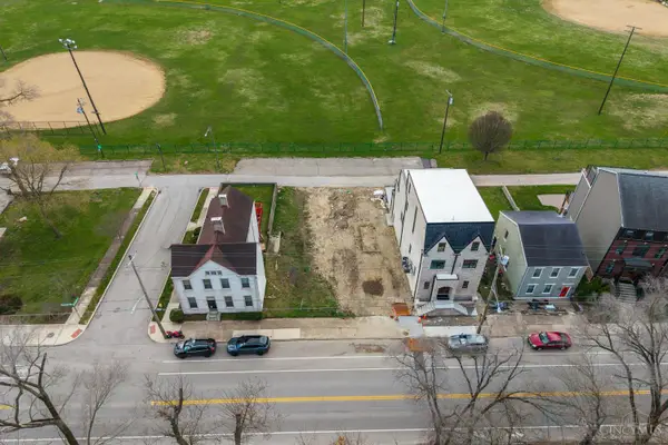 3021 Riverside Drive, Cincinnati, OH 45226