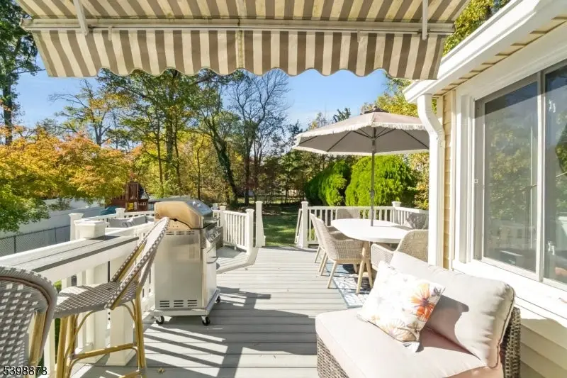 24 E Harrison Pl, Livingston, NJ 07039 - #2