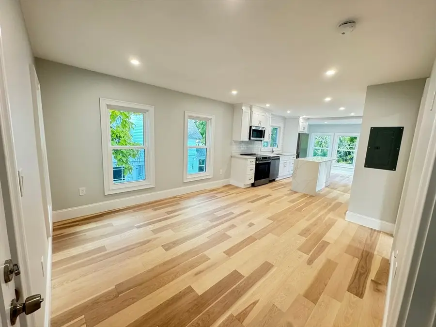 17 Fremont St #2, Plymouth, MA 02360 - #3