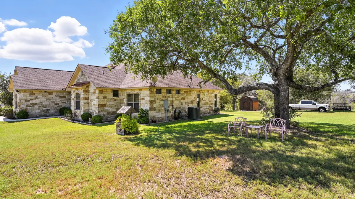 121 Carrizo Ridge, Floresville, TX 78114 - Image #1