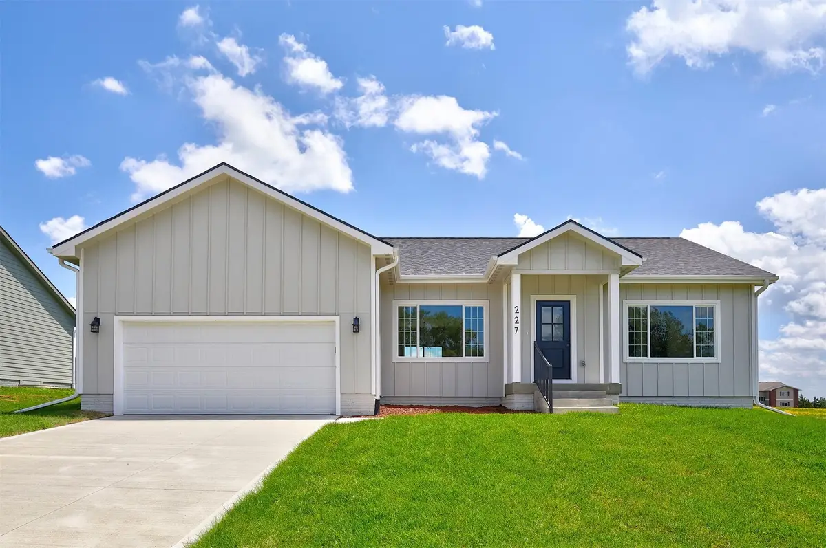107 Golf View Drive, Osceola, IA 5021 - Image #1