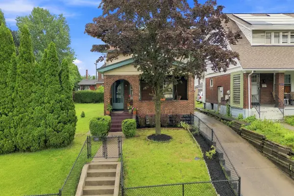 1221 Pocono St, Pittsburgh, PA 15218