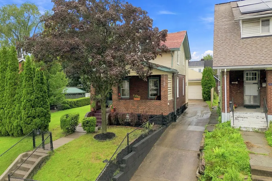1221 Pocono St, Pittsburgh, PA 15218 - #3