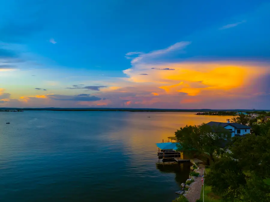 106 Bunny Run, Horseshoe Bay, TX 78654 - Image #2