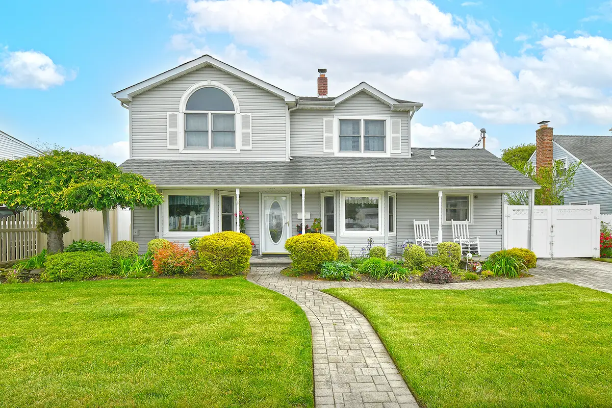 29 Andrew Lane, Levittown, NY 11756 - #1