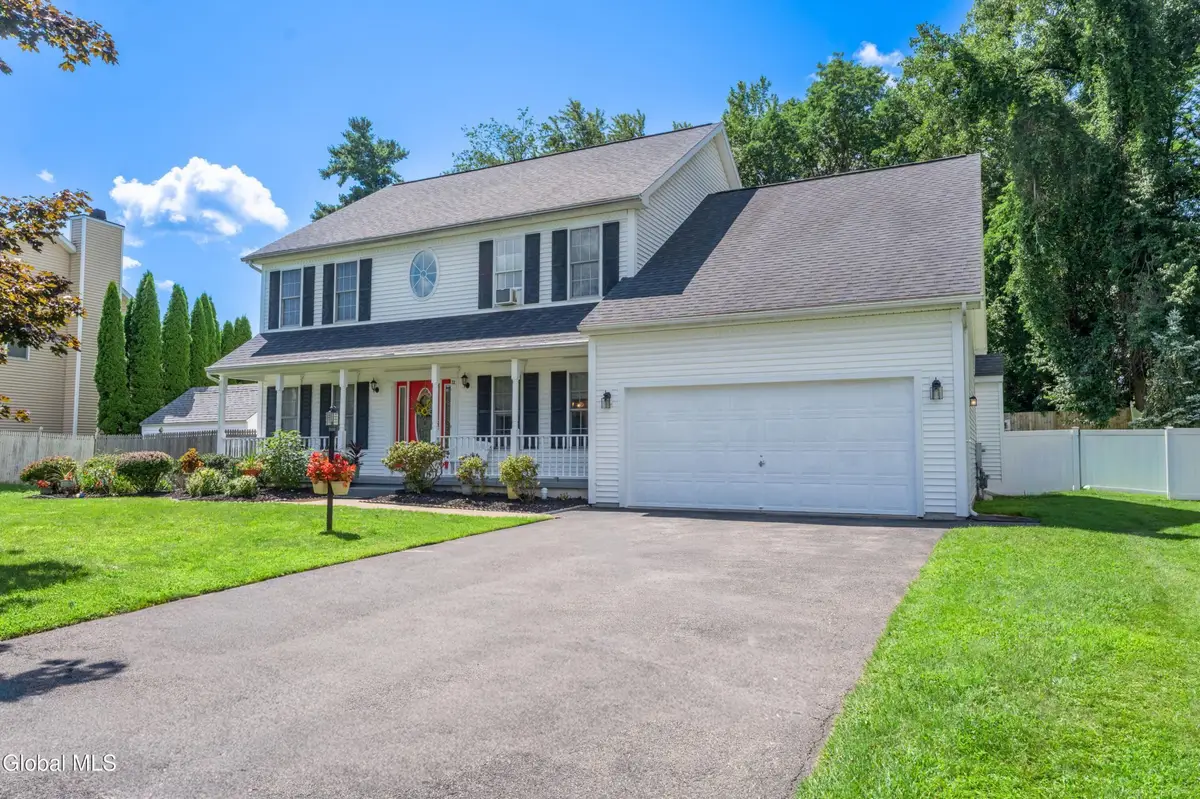 12 Sarah Court, Colonie, NY 12205 - #1