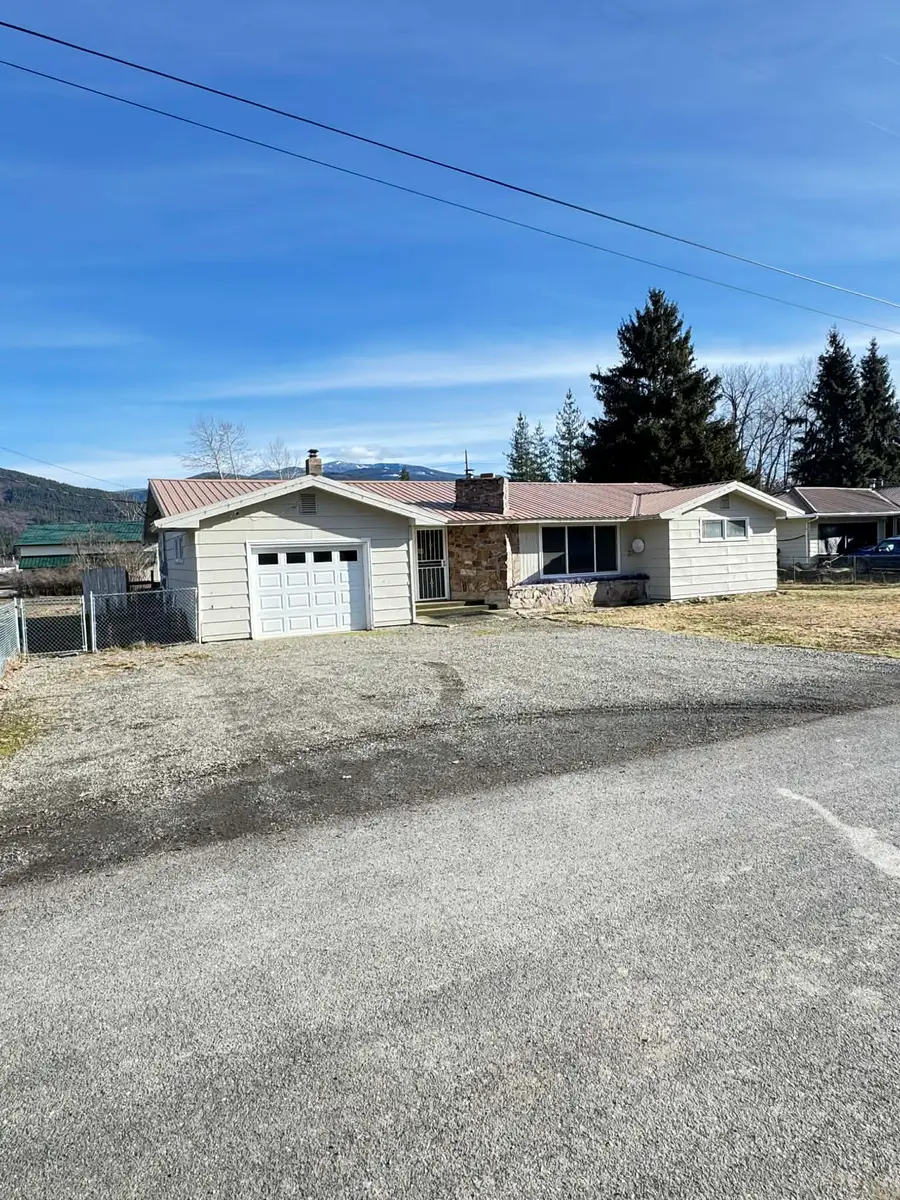 105 S 7th Ave, Ione, WA 99139 - #3