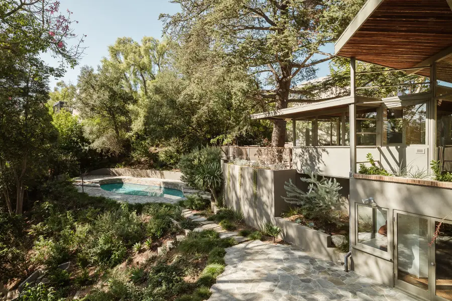 11600 Amanda Drive, Studio City, CA 91604 - Image #3