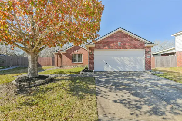 3711 Norwood Glen Lane, Friendswood, TX 77546