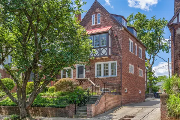 1706 Surrey Ln Nw, WASHINGTON, DC 20007