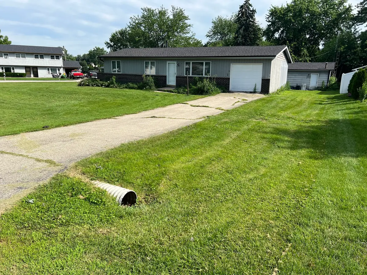 1 Shell Court, Oswego, IL 60543 - #1