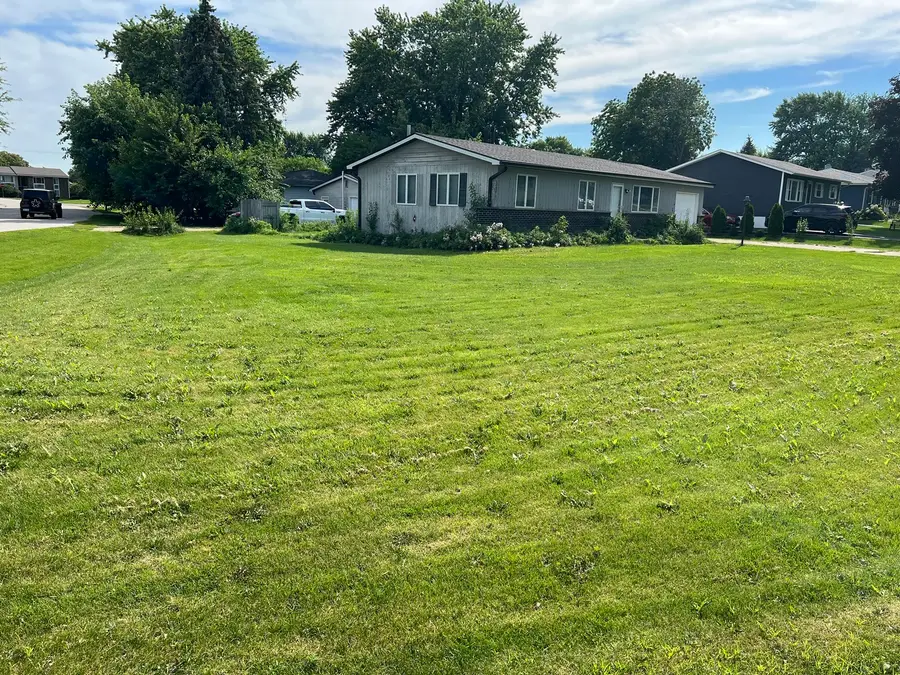 1 Shell Court, Oswego, IL 60543 - #3