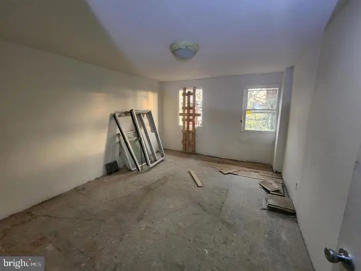 409 Pulaski St, Baltimore, MD 21223 - #1