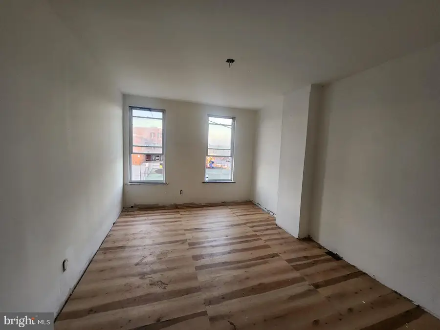 409 Pulaski St, Baltimore, MD 21223 - #2