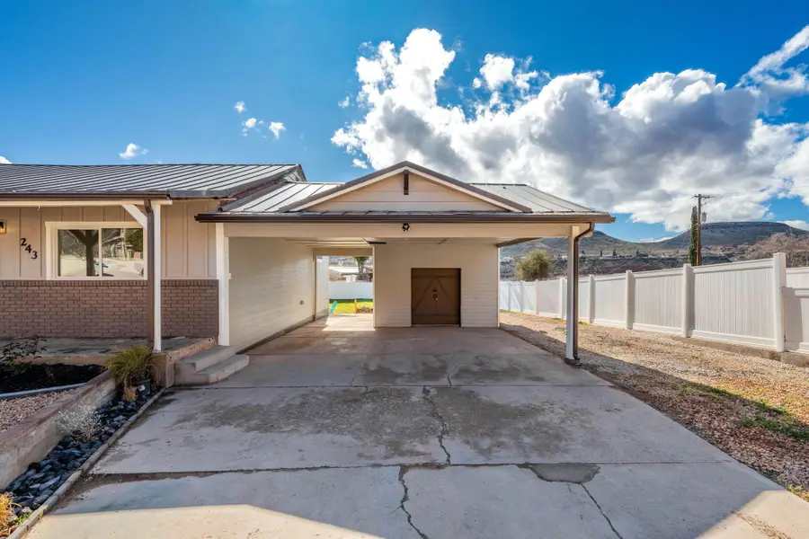 243 W Hope St, Saint George, UT 84770 - #3