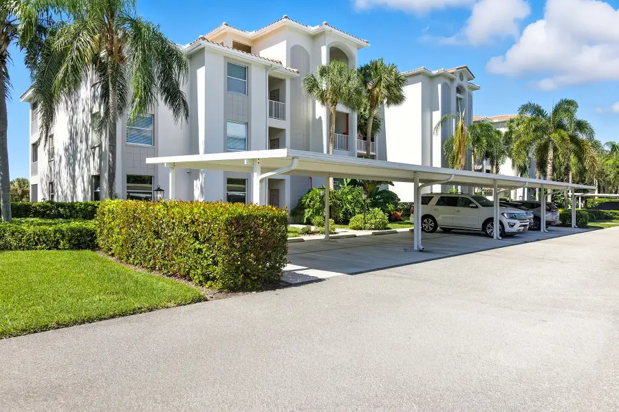 9400 Highland Woods Boulevard #5205, Bonita Springs, FL 34135 - Image #2