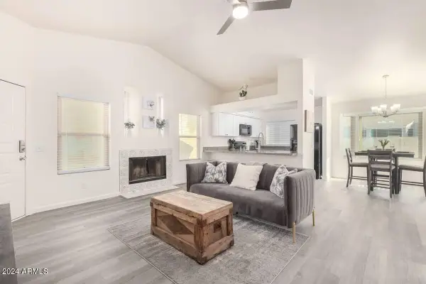 8759 W Grovers Avenue, Peoria, AZ 85382