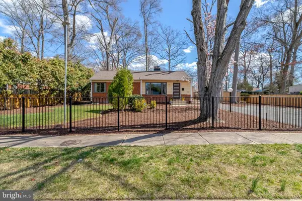 7909 Martha Washington Street, Alexandria, VA 22309
