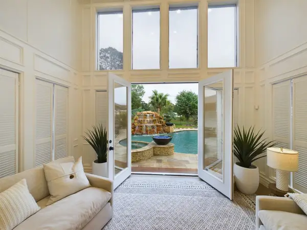 7702 Antoine Drive, Houston, TX 77088