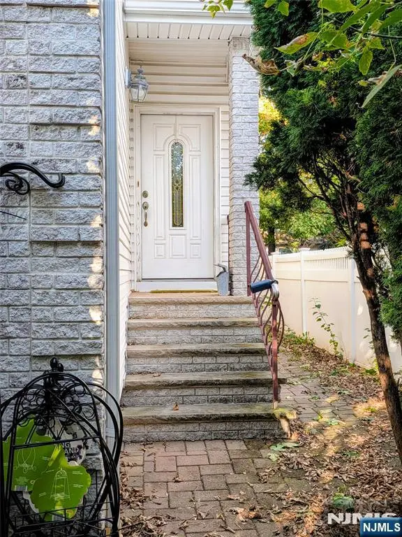 37 Park Row , 2, Wallington, NJ 07057