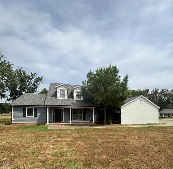 100 Charleston Drive, Walnut Ridge, AR 72476