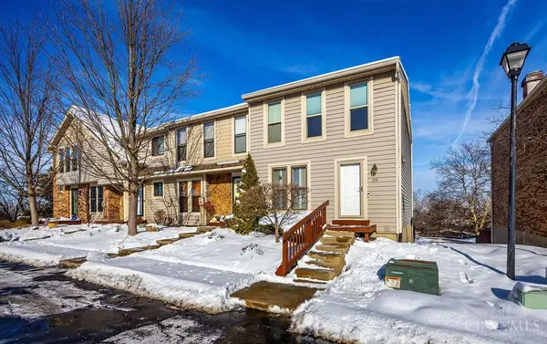 104 Fox Hollow Court, Fairfield, OH 45014