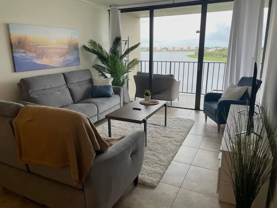 1830 Embassy Drive #608, West Palm Beach, FL 33401 - #3