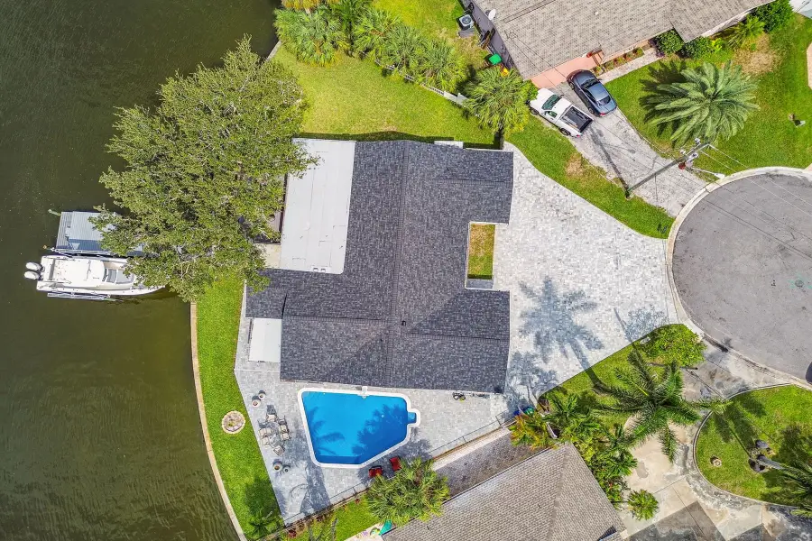 1514 Sea Gull Drive S, Saint Petersburg, FL 33707 - Image #2