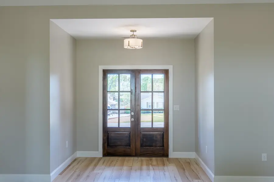 809 Michigan Ave, Muscle Shoals, AL 35661 - #3